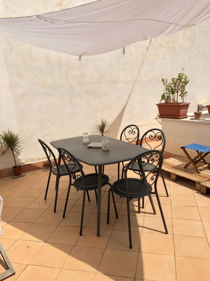 Appartamento Mansardato Nel Cuore Di Palermo - Accesso Terrazza Luaran gambar