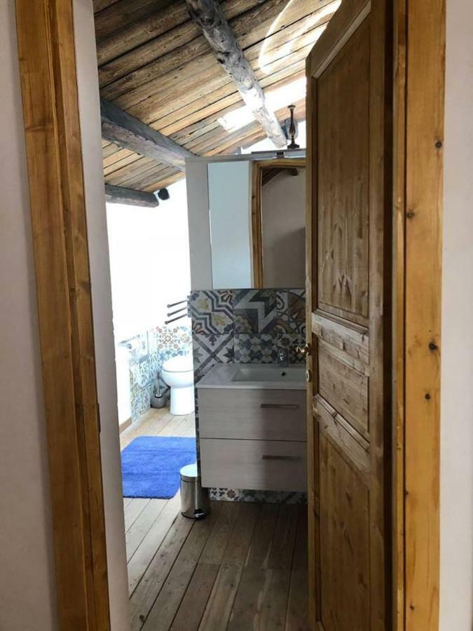 Appartamento Mansardato Nel Cuore Di Palermo - Accesso Terrazza Luaran gambar
